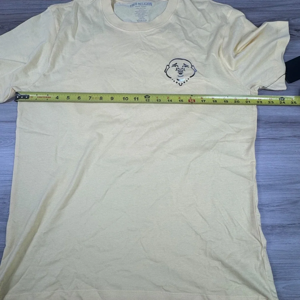 True Religion Mens Emboss‎ Emblem Tee, Panna Cotta Yellow, Large, NWT streetwear